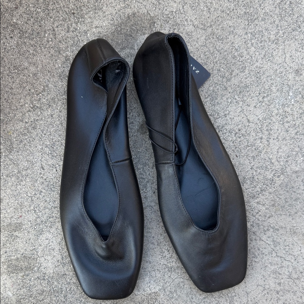 New zara Black Leather Ballet Flats